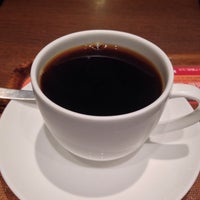 Photo taken at Ueshima Coffee House by Easy K. on 9/29/2017