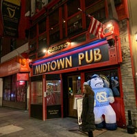 รูปภาพถ่ายที่ Slattery&amp;#39;s Midtown Pub โดย Eric B. เมื่อ 12/5/2019