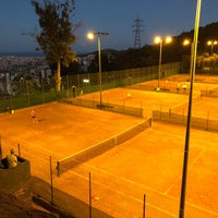 Foto diambil di Vall Parc Tennis oleh Josep R. pada 10/4/2018