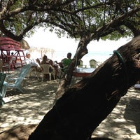4/26/2013 tarihinde Tom G.ziyaretçi tarafından La Vela Latina Beach Bar'de çekilen fotoğraf