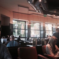Das Foto wurde bei aumann café | restaurant | bar von Volodymyr D. am 9/6/2015 aufgenommen