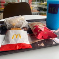 Photo taken at McDonald&amp;#39;s by Nishi Y. on 5/29/2022