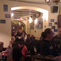2/8/2013 tarihinde Mihai A.ziyaretçi tarafından Aviator Pub'de çekilen fotoğraf
