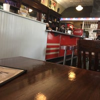 Photo taken at Dr. Jazz Soda Fountain and Grille by William K. on 6/17/2017