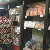 Review Essy's Brownies Store