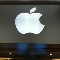 Photo taken at Apple Chermside by Myron B. on 10/5/2012