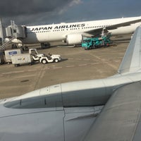 Photo taken at 東京航空局 東京空港事務所 by lotte 2. on 9/6/2019