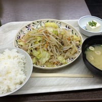 Photo taken at 華さん食堂 飯塚店 by 天子 た. on 2/3/2016