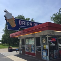 Photo taken at Dairy Queen by Vee B. on 6/14/2018