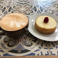 Photo taken at Le Pain Quotidien by Victoriya B. on 4/18/2019
