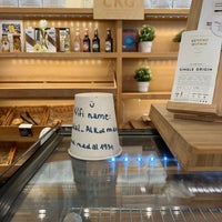3/4/2024 tarihinde Péter K.ziyaretçi tarafından Madal Cafe - Espresso &amp;amp; Brew Bar'de çekilen fotoğraf