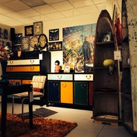 محل آي دي ديزاين للأثاث المنزلي في الرواد