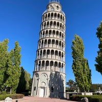 Photo taken at Leaning Tower Of Niles by Israel R. on 9/18/2022