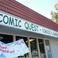 รูปภาพถ่ายที่ Comic Quest โดย Tim V. เมื่อ 10/24/2012