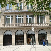 Zara - Clothing Store in Hackenviertel
