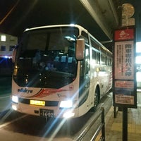 Photo taken at 池尻大橋バス停 by テツクマ on 1/29/2018