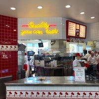 Photo taken at In-N-Out Burger by Noah W. on 5/23/2020