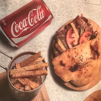 Foto diambil di Dinner Döner oleh Can Ç. pada 7/30/2017