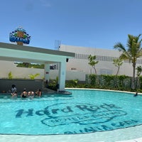 Снимок сделан в Hard Rock Hotel &amp; Casino Punta Cana пользователем Aileen V. 7/22/2022