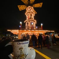Foto scattata a Christmas Village in Baltimore da Aileen V. il 11/27/2021