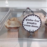 Photo taken at Frosted Cupcakery by Jasmin C. on 10/27/2013