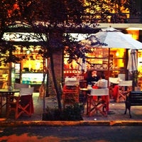 รูปภาพถ่ายที่ Santa Kofein Coffee House โดย Juan Pablo V. เมื่อ 11/11/2013