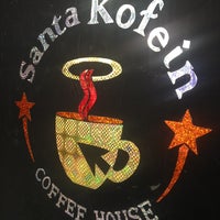 Foto tirada no(a) Santa Kofein Coffee House por Juan Pablo V. em 3/27/2014