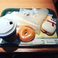 Photo taken at Krispy Kreme Doughnuts by のすけ。 on 12/16/2016