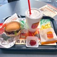 Photo taken at Burger King by のすけ。 on 8/10/2023