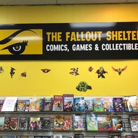 Das Foto wurde bei The Fallout Shelter: Comics Games &amp;amp; Collectibles von Shannon S. am 8/15/2017 aufgenommen