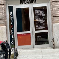 Foto tirada no(a) Kadampa Meditation Center New York City por Mark H. em 3/17/2023