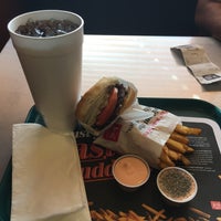 Das Foto wurde bei JCW&amp;#39;s The Burger Boys von Scott D. am 9/26/2017 aufgenommen