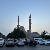 Photo taken at Jumeirah Mosque مسجد جميرا الكبير by Call Me Blue . on 6/28/2023
