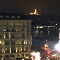 Foto diambil di Teras 6 oleh Yaşam Koçu Oğuz pada 6/12/2015