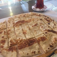 รูปภาพถ่ายที่ Türkmen Cafe โดย E.r.k.a.n เมื่อ 7/8/2018
