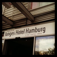 Снимок сделан в Junges Hotel Hamburg пользователем Sascha D. 10/9/2014