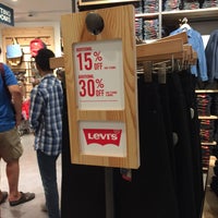 levi's at premium outlets