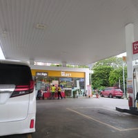 รูปภาพถ่ายที่ Shell โดย Puchong เมื่อ 2/21/2024