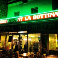 Photo taken at La Bottina by Ryad Z. on 5/18/2012