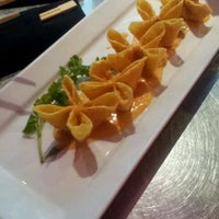 Foto scattata a Sushi Room - A Sake Lounge da Ken L. il 5/9/2012