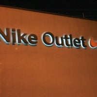 Photo taken at Nike Outlet by Leandro E. on 7/20/2012