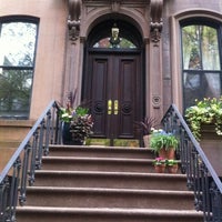 Carrie Bradshaw S Apartment From The City General Carrie Bradshaw S Apartment From The City