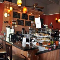 Foto tomada en Coffee Mill  por Professor T. el 5/19/2012