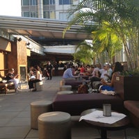 Photo taken at The Empire Hotel Rooftop by Elias N. on 8/16/2012