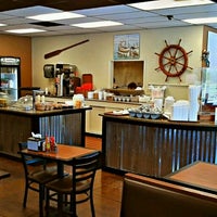 Photo taken at Kravers Seafood Restaurant by Zach R. on 5/26/2012