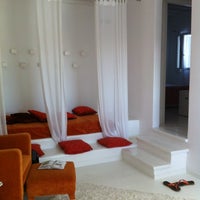 รูปภาพถ่ายที่ Ostraco Suites โดย Leilah A. เมื่อ 7/3/2012