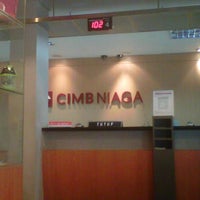 Photo taken at Bank CIMB Niaga by Ferry E. on 6/29/2012