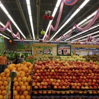 Photo taken at Stanley&amp;#39;s Fresh Fruits and Vegetables by Nate D. on 5/22/2012