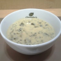 Photo taken at Chowder&amp;#39;s Select Soup! ecute品川店 by Hiroaki K. on 7/3/2012
