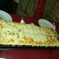 6/20/2012 tarihinde Esther T.ziyaretçi tarafından La Pizza Mia'de çekilen fotoğraf